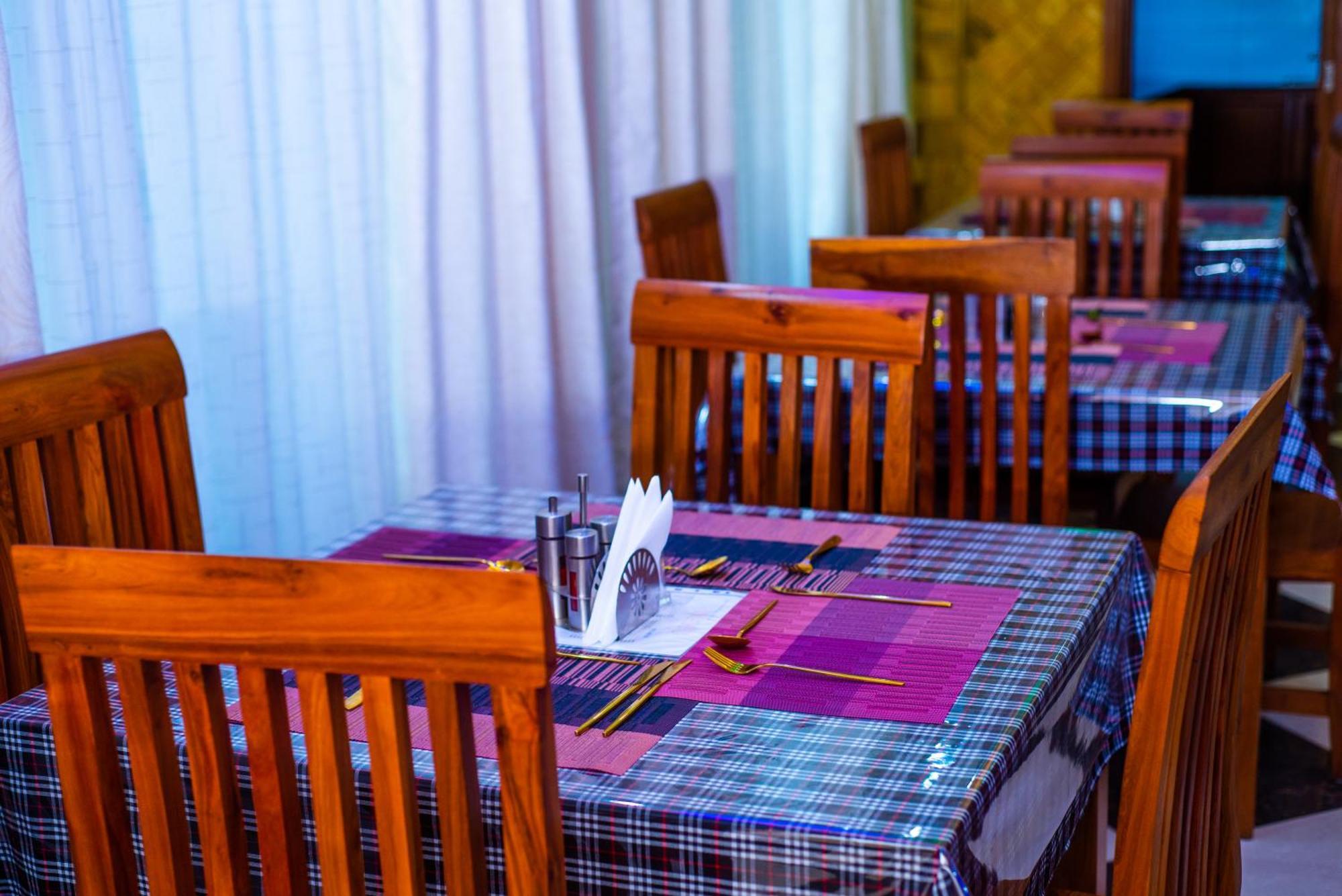 Aves Executive Hotel Arusha Esterno foto