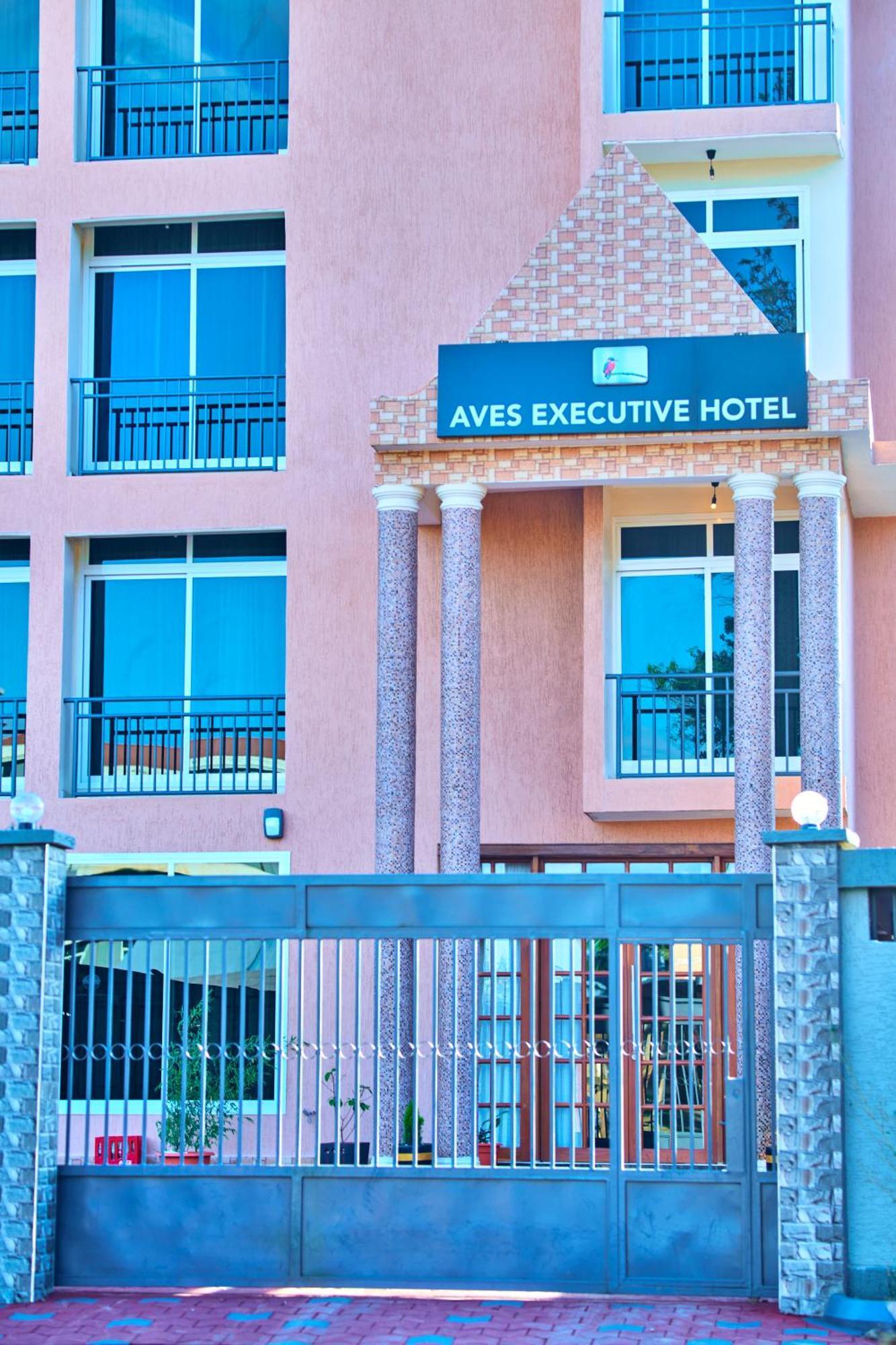 Aves Executive Hotel Arusha Esterno foto
